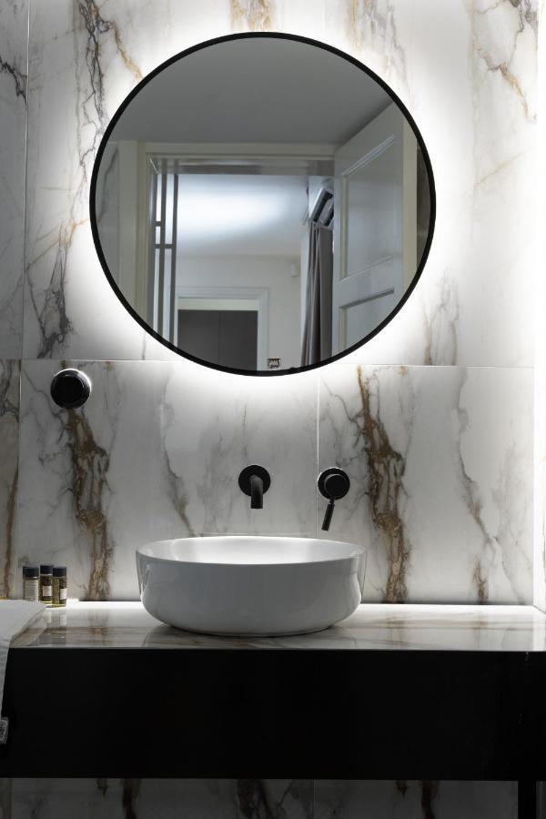 Meno Suite With Private Terrace - Jaccuzzi, Acropolis View Athens Luaran gambar